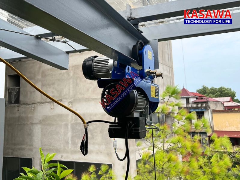 Tời điện mini 500kg HR1200 Kawasaki di chuyển trên dầm