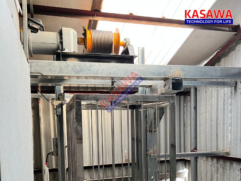 Động cơ thang tời hàng