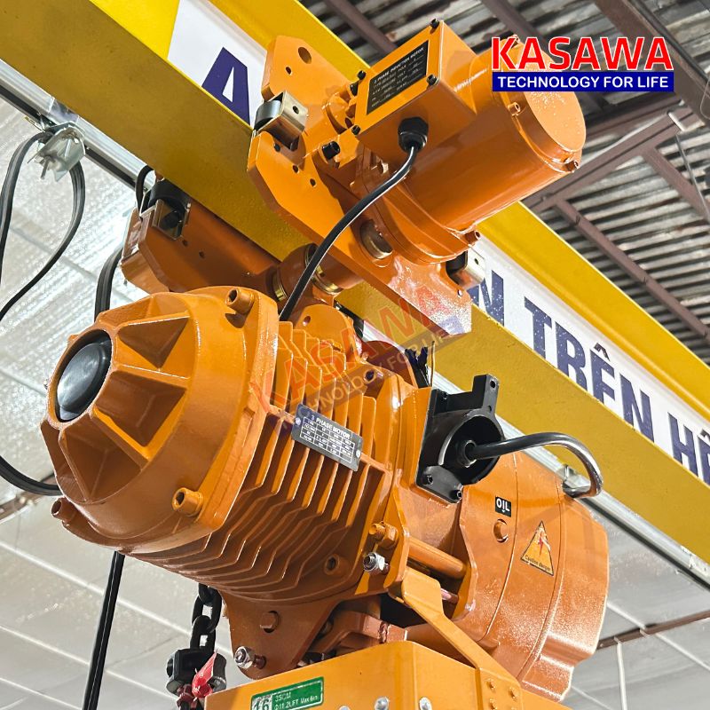 Động cơ nâng và động cơ di chuyển