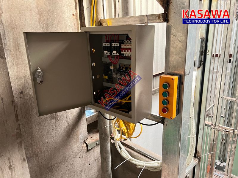 Hệ điện điều khiển thang tải hàng